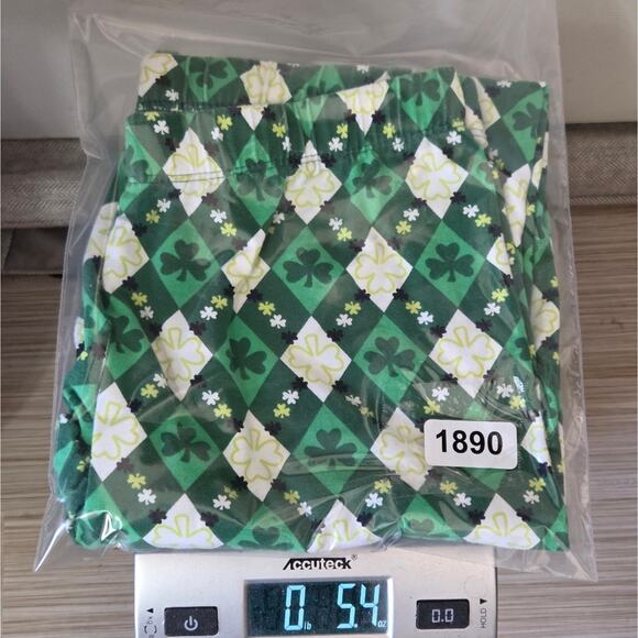 NOBO Green St. Patricks Day Leggings Clover Shamrock Diamond - Picture 10 of 12